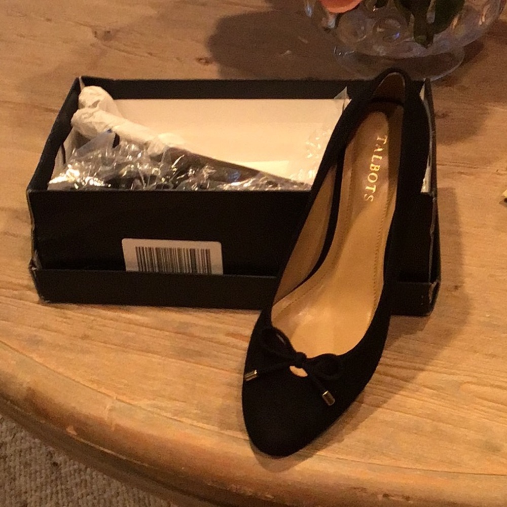 Talbots black suede pumps